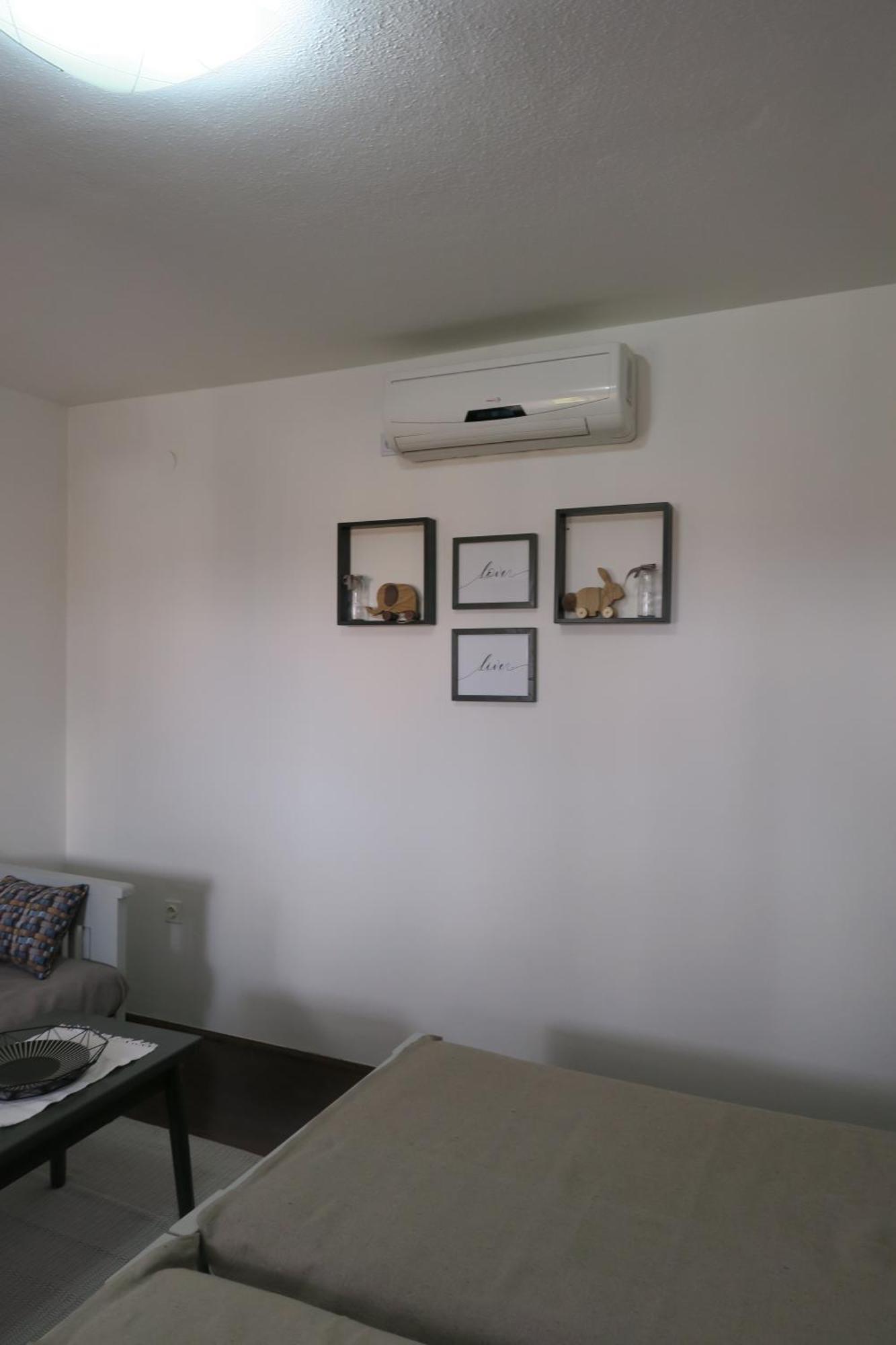 Apartments And Rooms Stefanac สลูน ภายนอก รูปภาพ