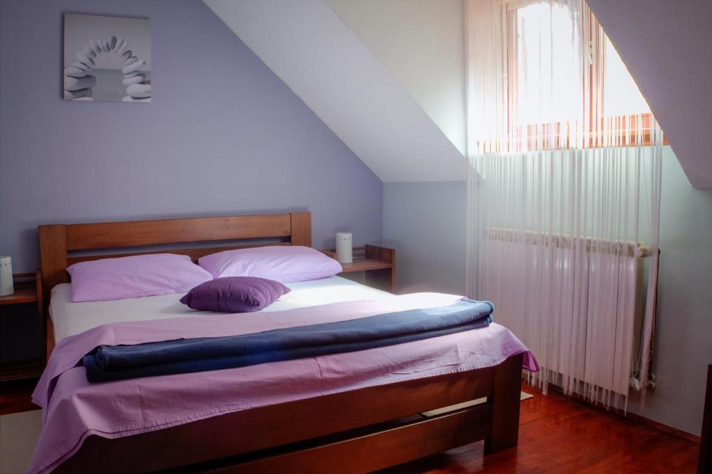Apartments And Rooms Stefanac สลูน ห้อง รูปภาพ